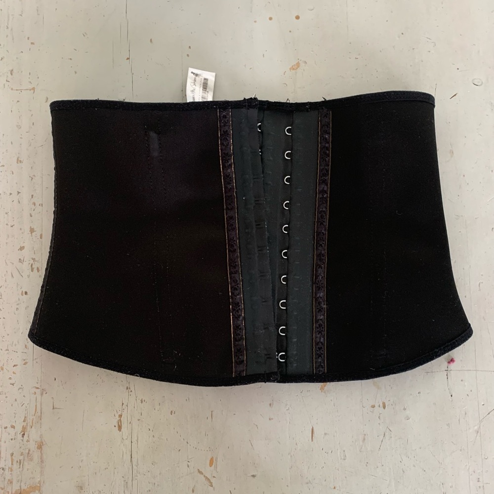 SqueezeMeSkinny 10” Sports Waist Trainer